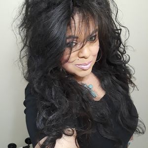 Meet your Posher, Tina